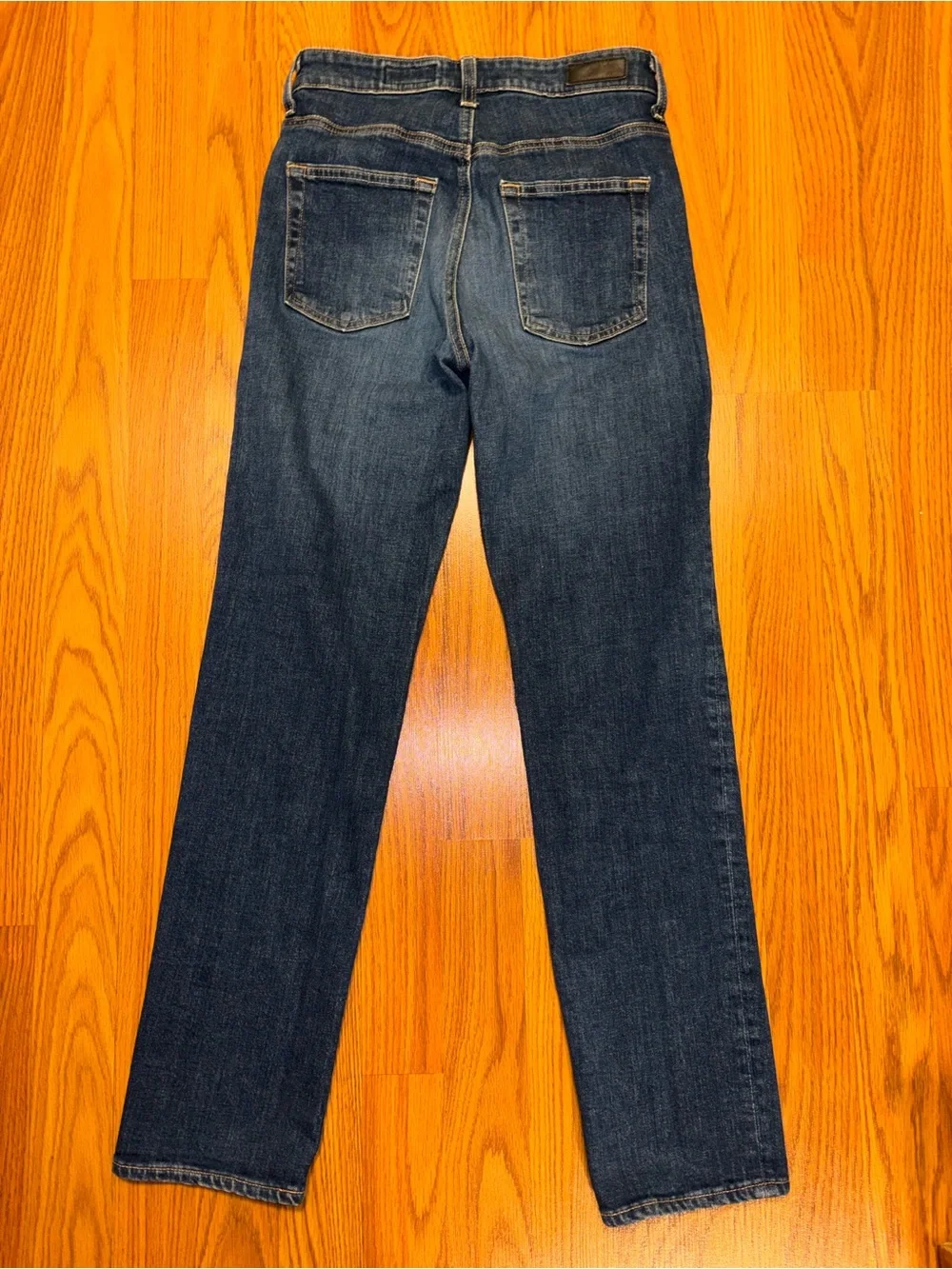AG Adriano Goldschmied Saige High-Rise Slim Straight Jeans - Picture 6 of 10